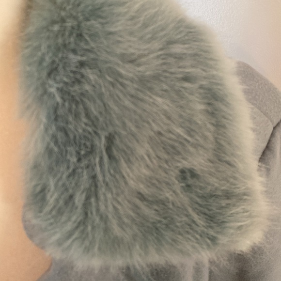 Colleen Lopez light blue coat - Picture 3 of 8